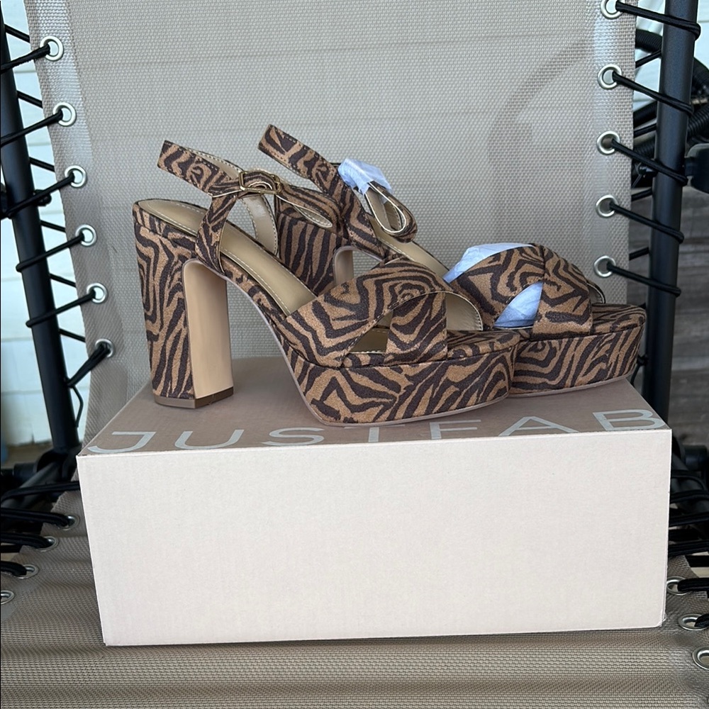 JustFab Brown Platform Sandals with Chunky Heel